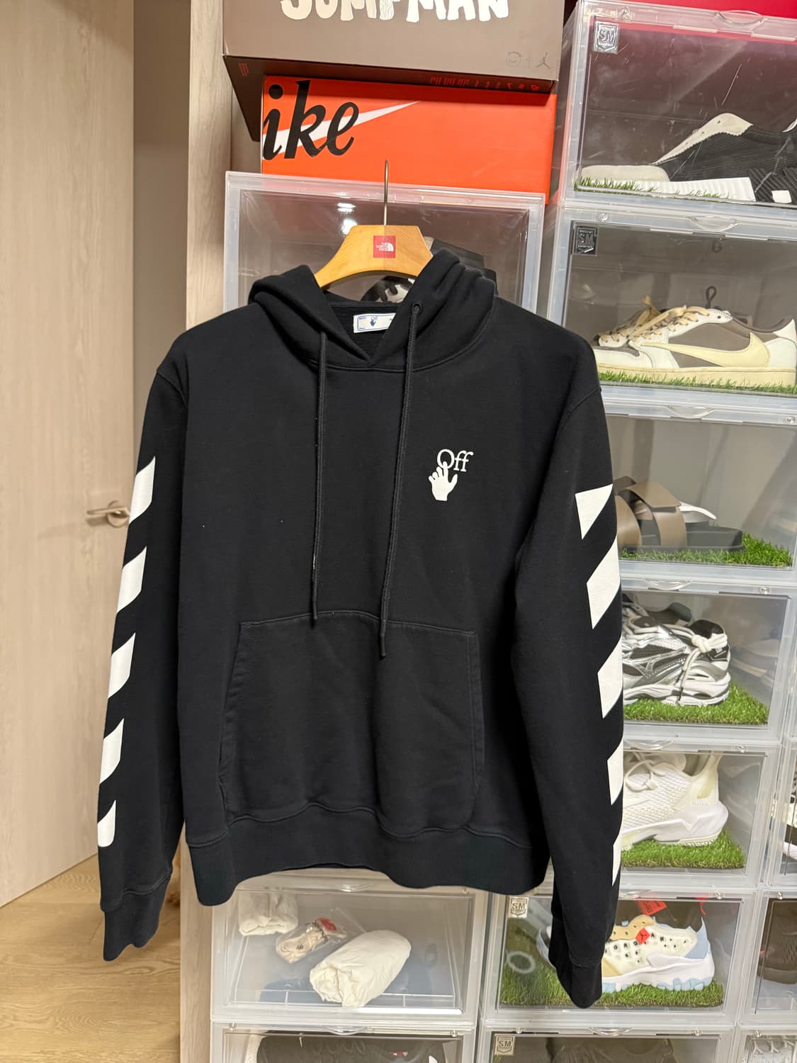 오프화이트 검정 후드티 판매합니다 상품이미지1