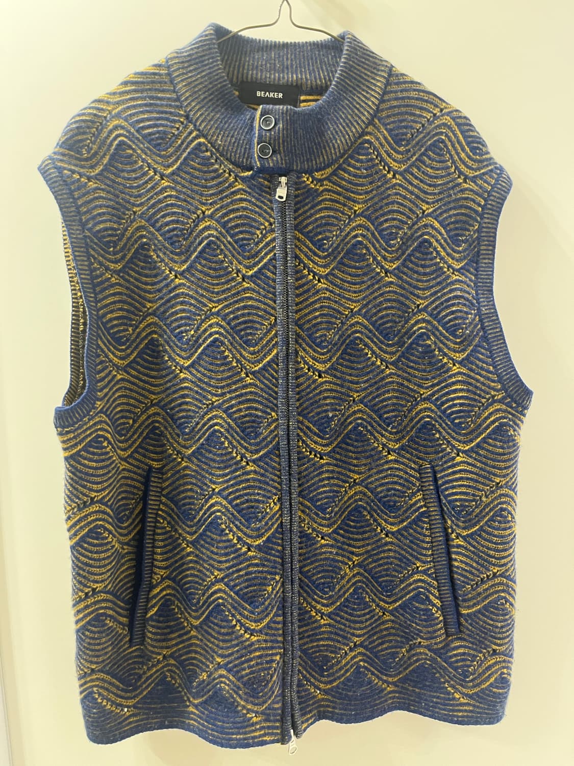 비이커 니트조끼 상품이미지1