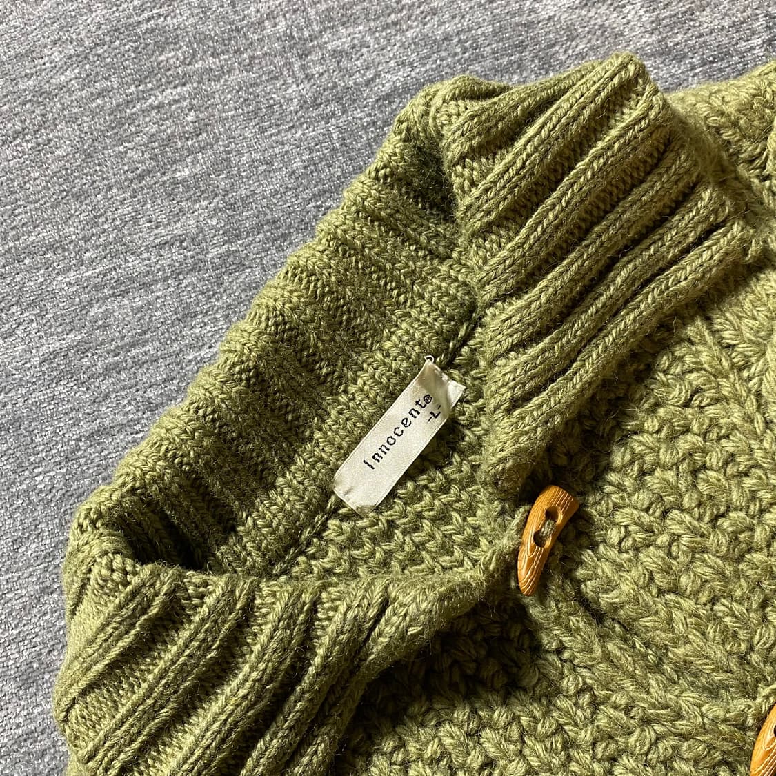 - Innocent 일본 빈티지 토글 디테일 울 니트 상품이미지5