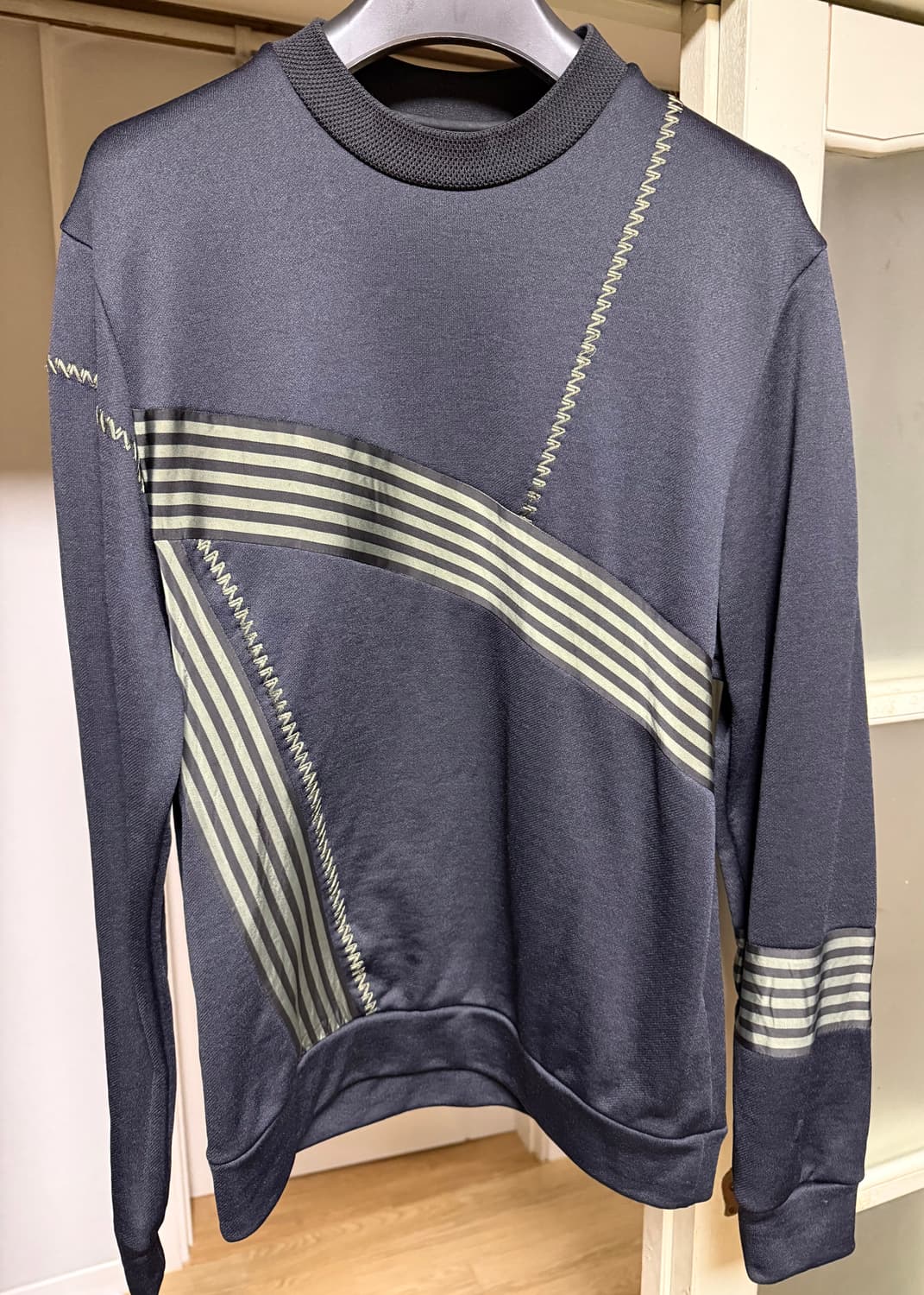 우영미 멀티 스트라이프 스웻셔츠 50 상품이미지3