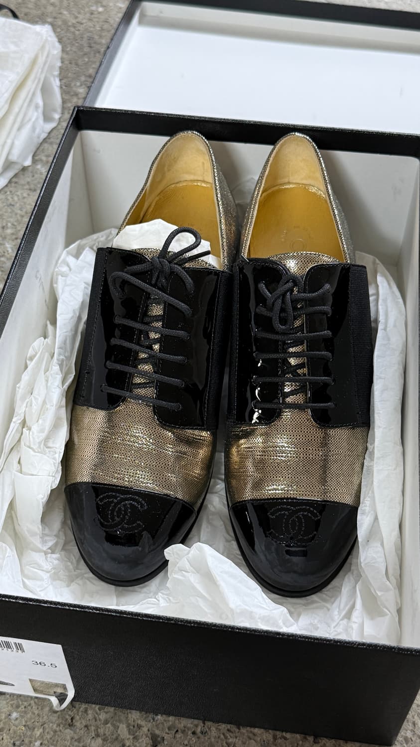 샤넬 CC 로퍼 (블랙/골드) 상품이미지3