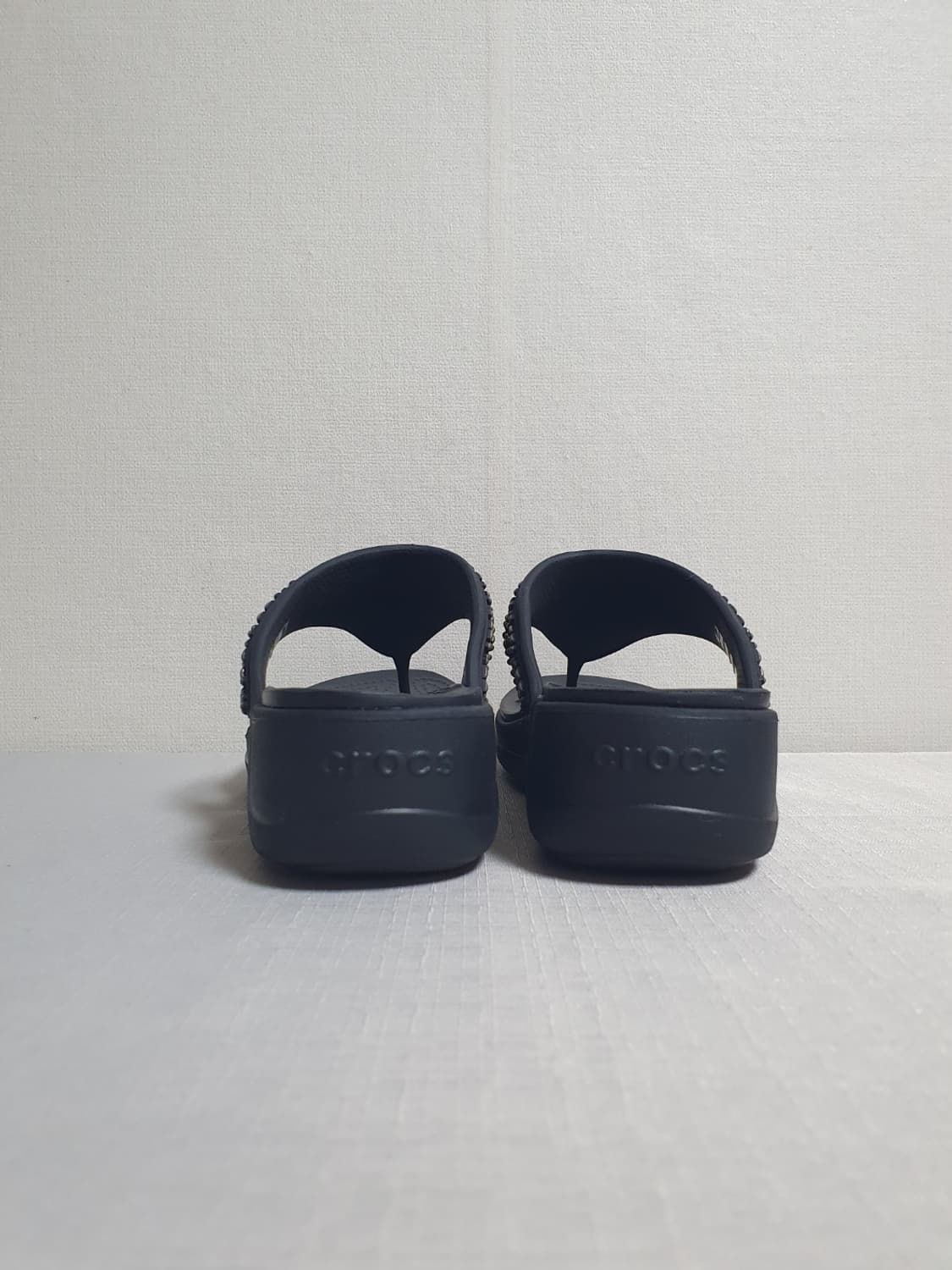 무료배송 230mm 크록스 쪼리 몬트레이 디아만테 웨지 플립플랍 블랙 상품이미지6