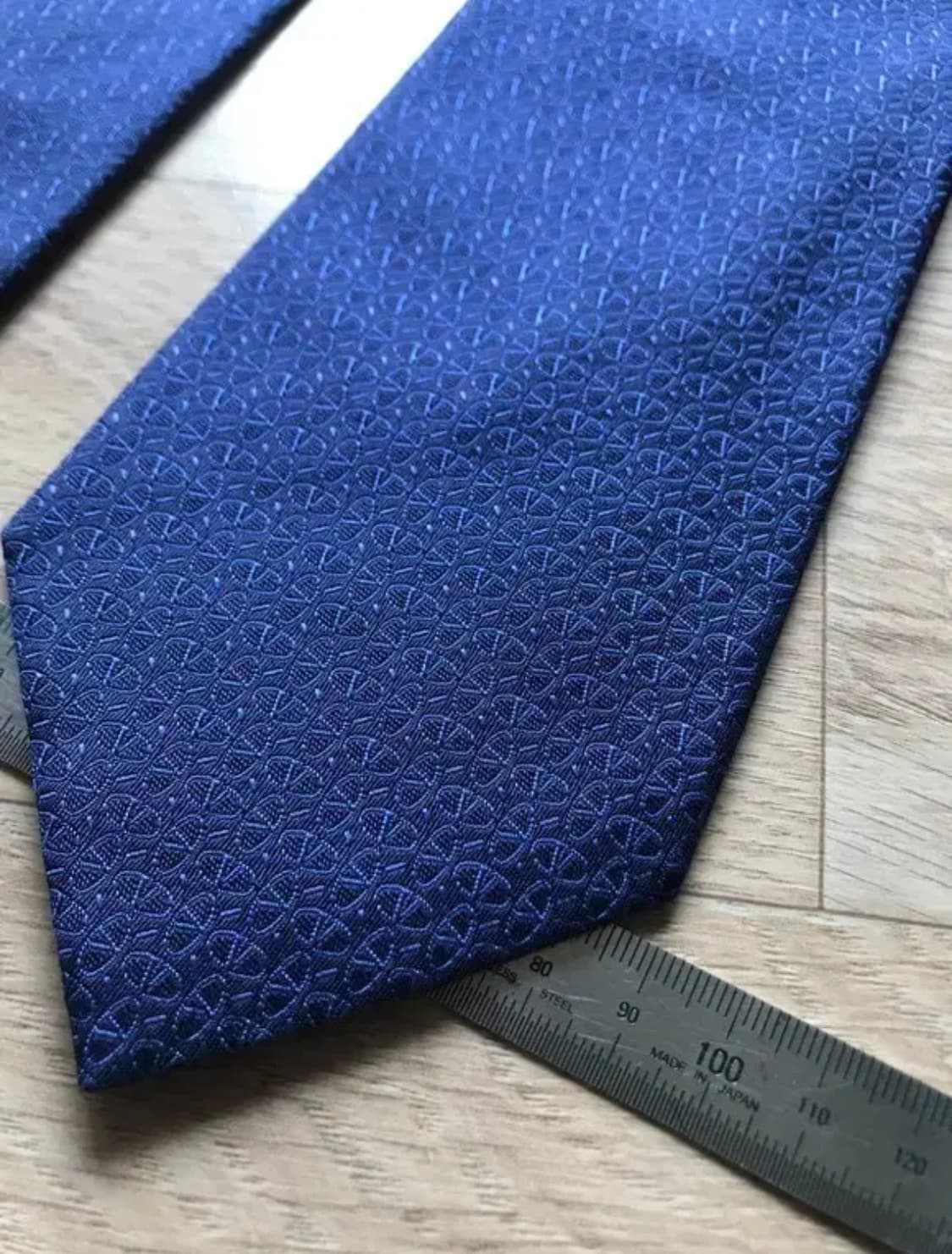 새제품 발렌티노 실크 넥타이 V 로고 이태리 수입 정품 상품이미지2