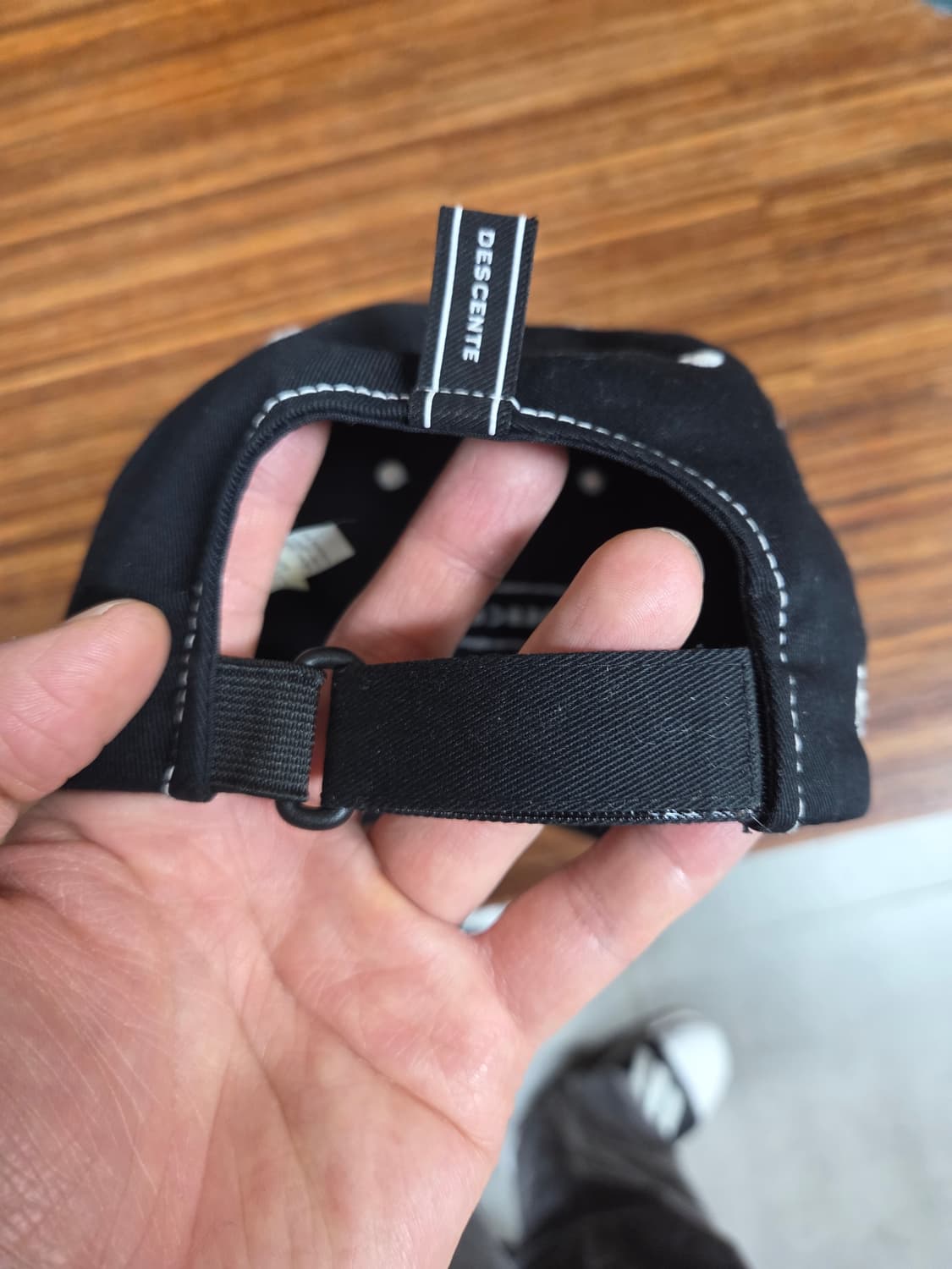 데상트 그라운드 스티치 모자 프리  상품이미지3