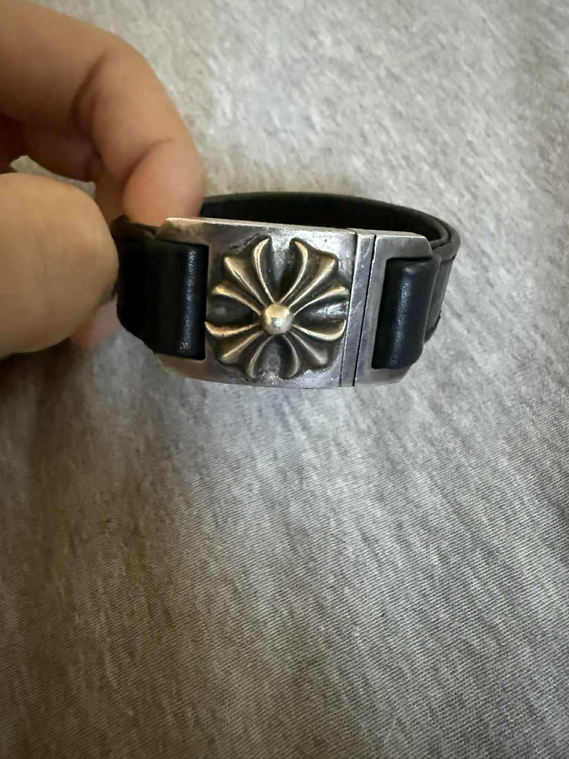 Chrome Hearts Leather Cross Bracelet 상품이미지1