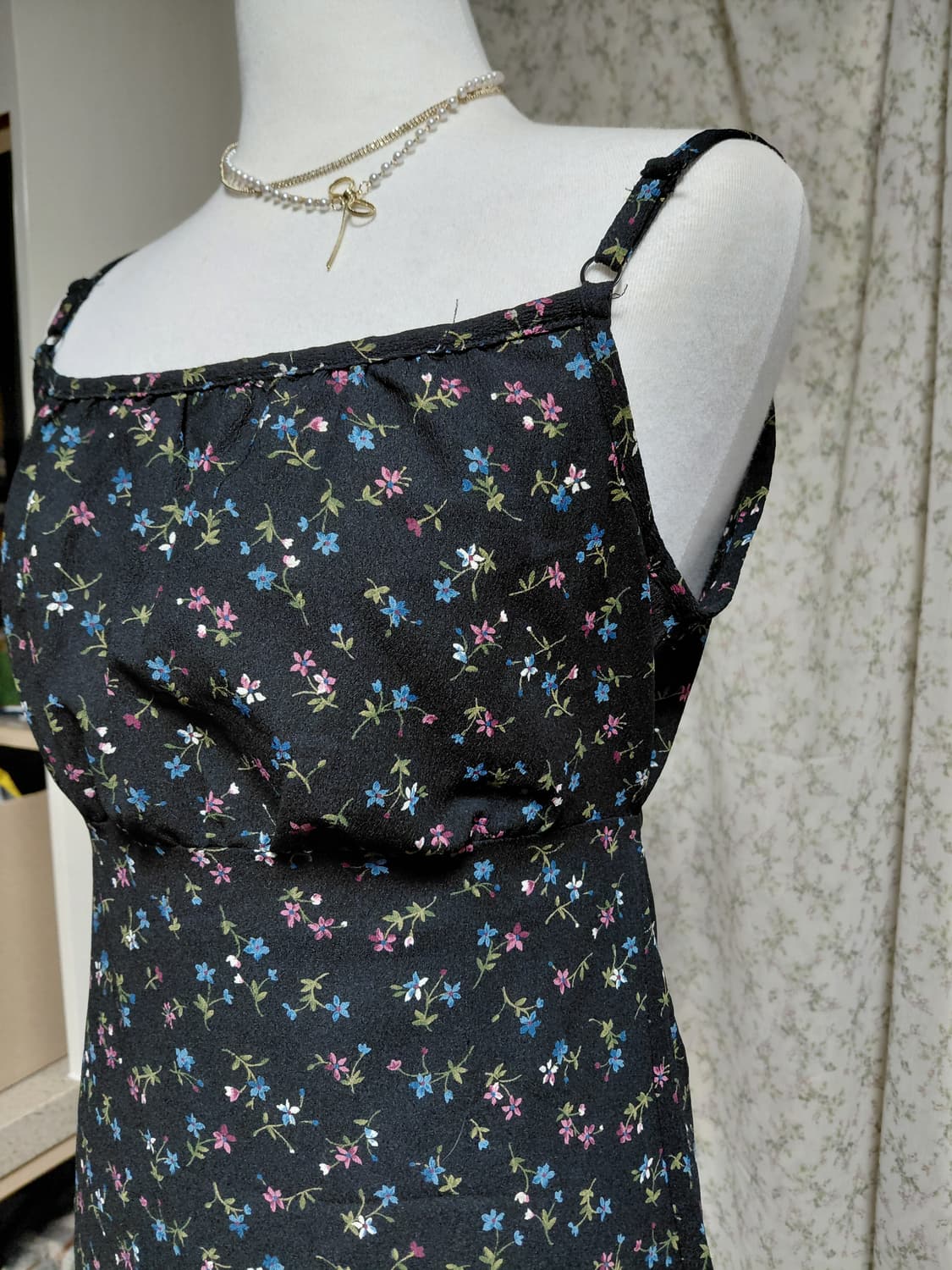 [일본빈티지] 플라워 블랙 끈나시 미니 원피스 상품이미지2