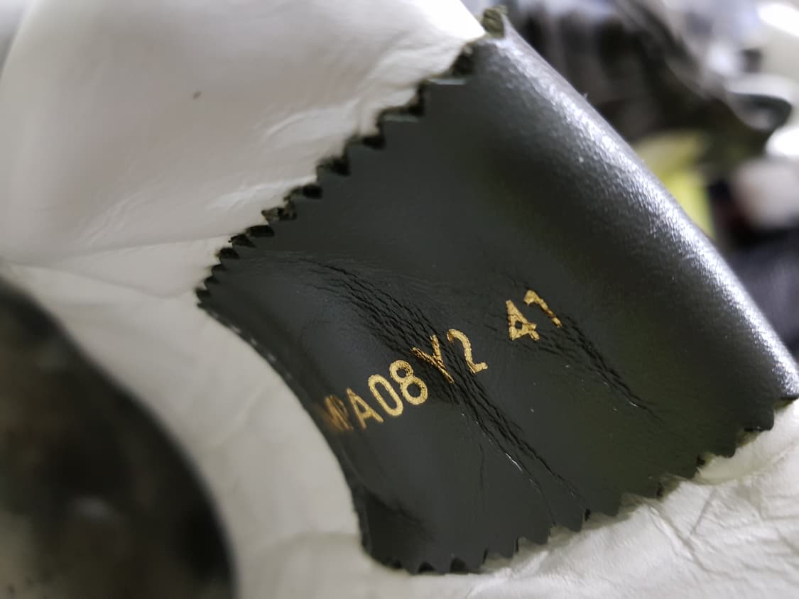 발렌티노 가라바니 락스터드 스니커즈  상품이미지7