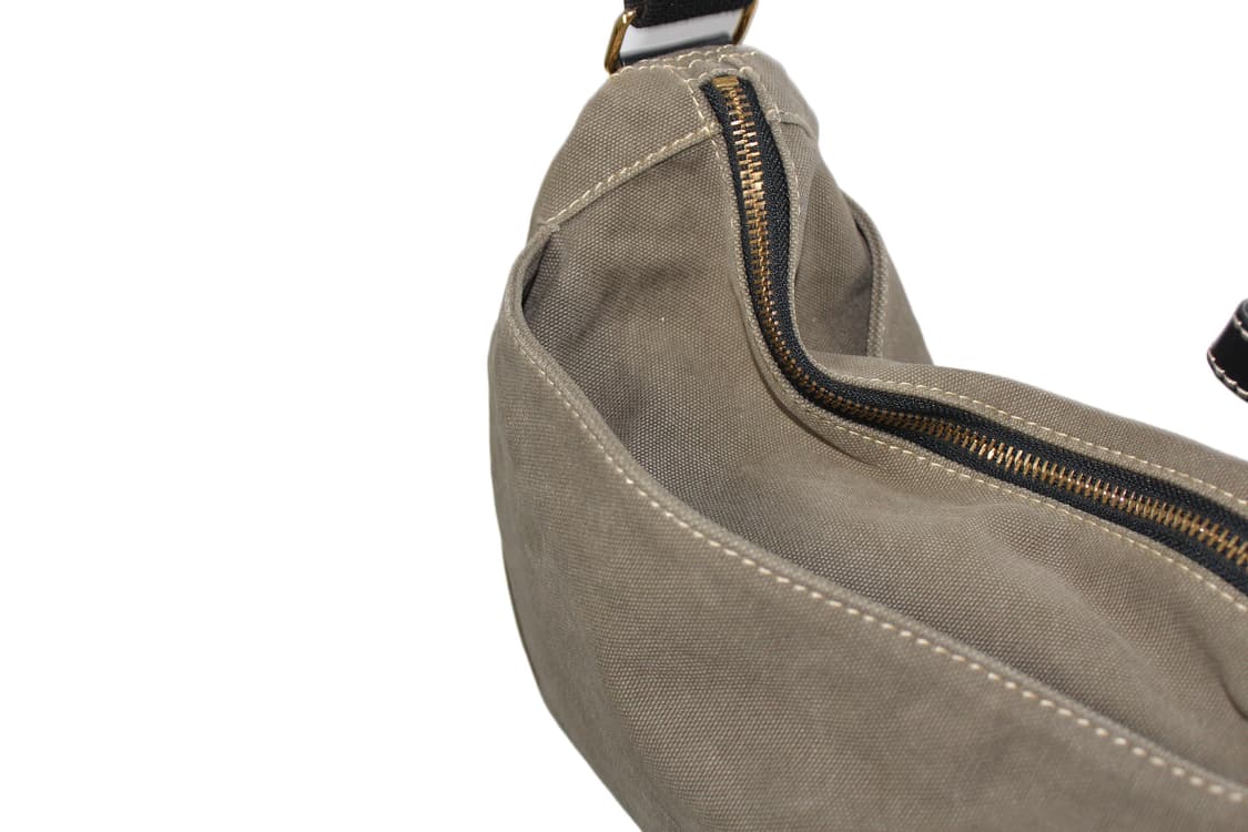 VIVIENNE WESTWOOD 비비안웨스트우드 캔버스 숄더백 상품이미지8