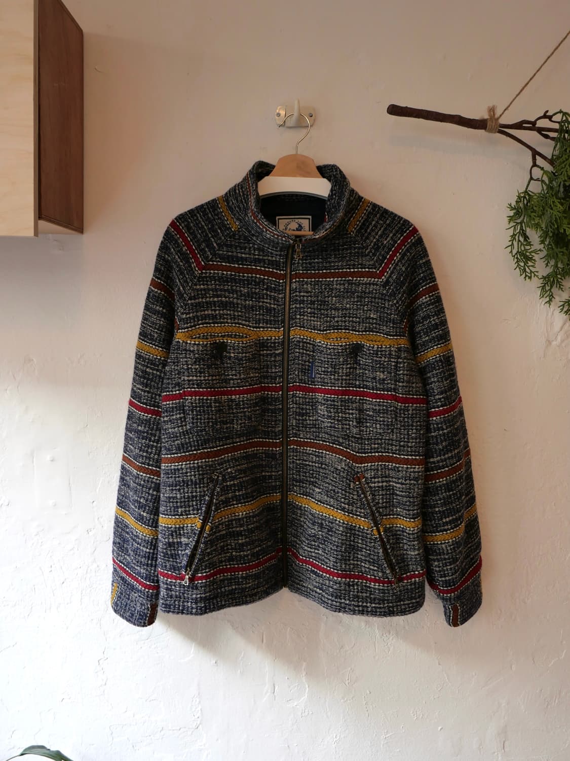 나이젤 카본 스트라이프 퀄티드 집업 자켓 상품이미지2