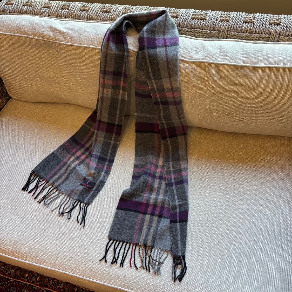 [로베르타 디 까메리노] 캐시미어 100 체크 머플러 그레이 퍼플톤 상품이미지2