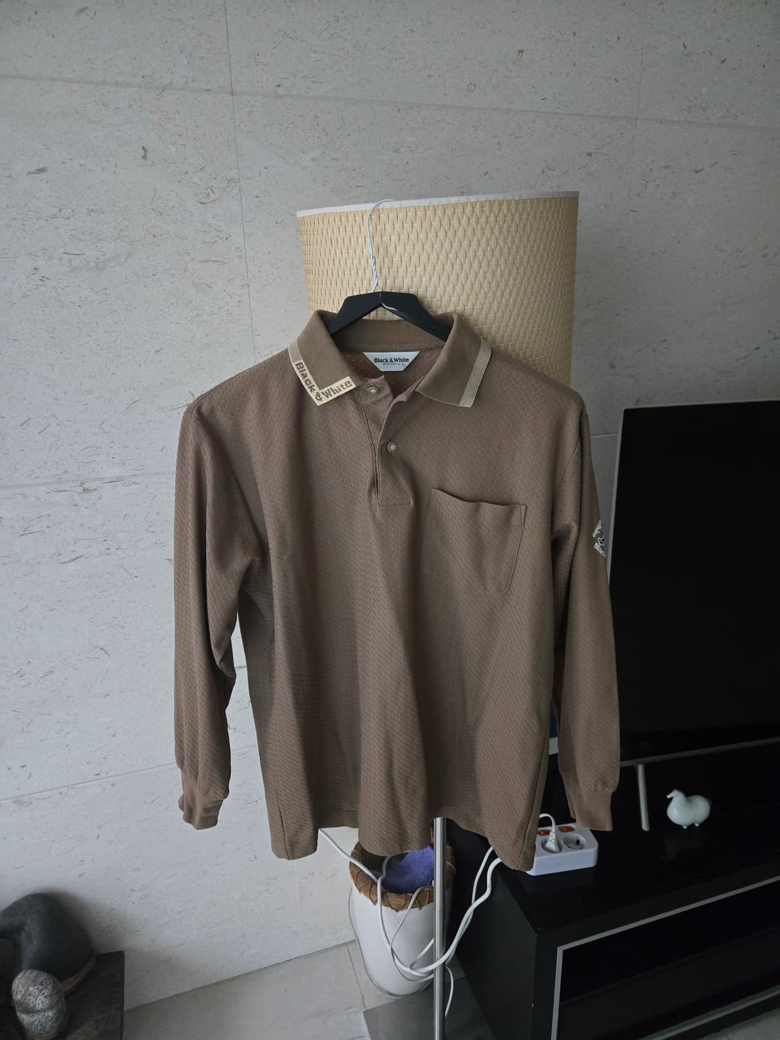 블랙앤화이트 긴팔 카라티   상품이미지1