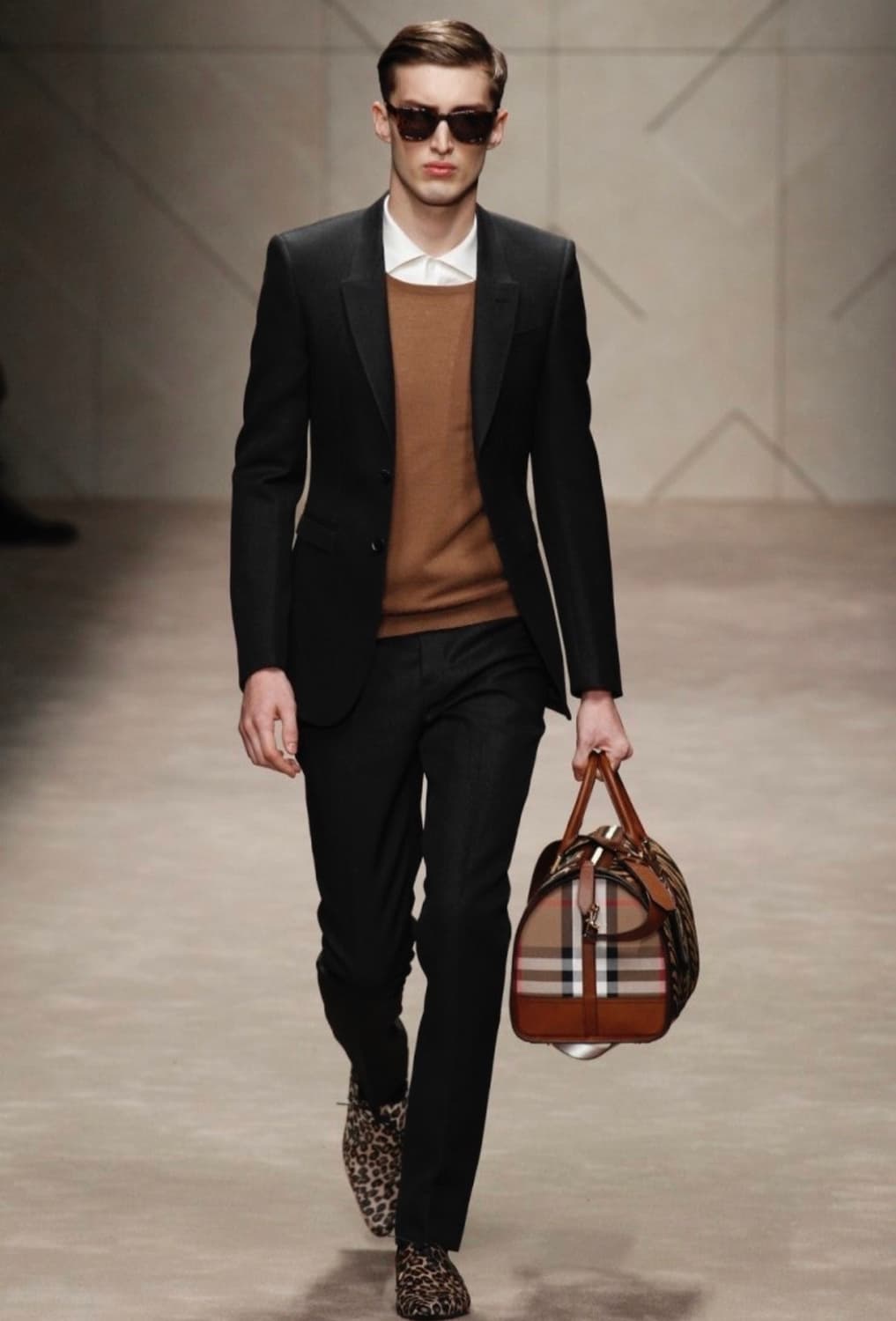 버버리 프로섬 13fw 레오파드 송치 슈즈 상품이미지3