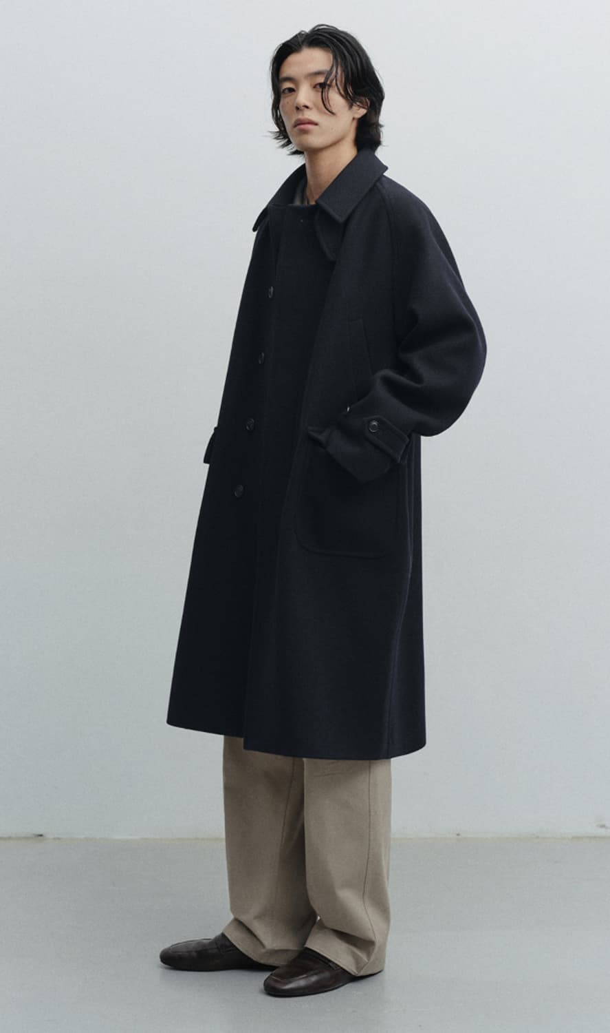 [새제품 어나더오피스]Voyager Balmacaan Coat Navy 상품이미지4