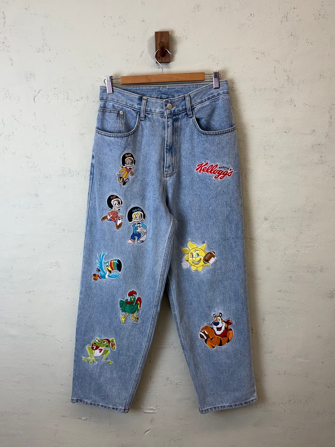 위캔더스 켈로그 패치 데님 팬츠 상품이미지1