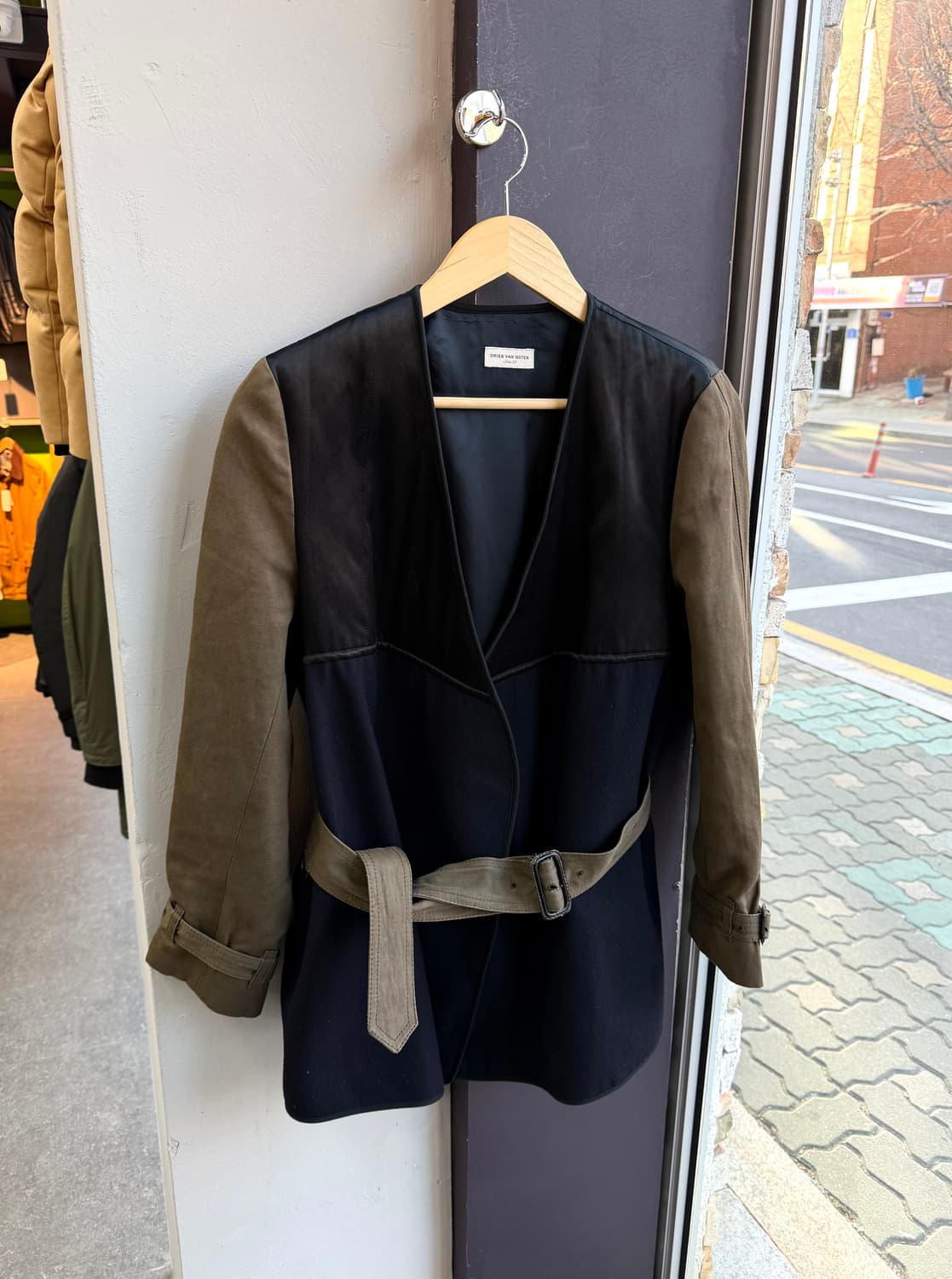 38/ 드리스반노튼 하이브리드 패널 벨티드 코트자켓 상품이미지2