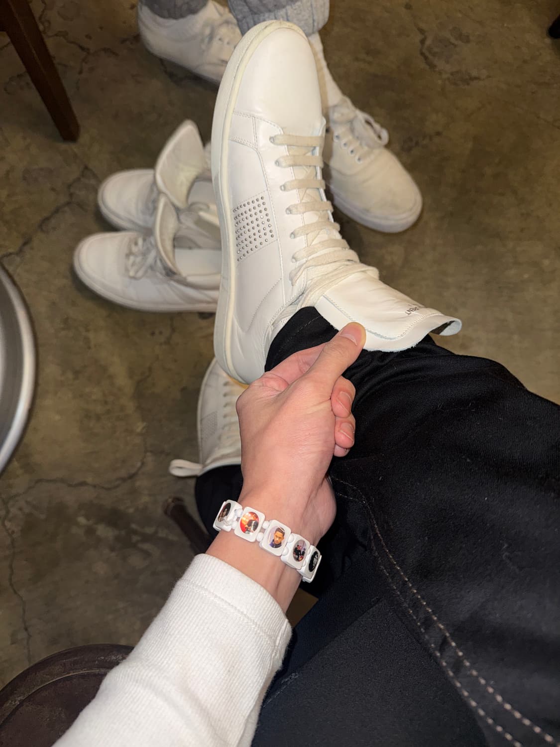 13AW 생로랑 스터드 하이탑 스니커즈 상품이미지2