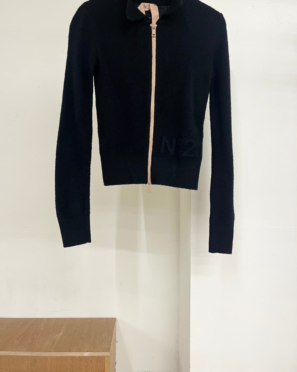N21 블랙 모헤어 블렌드 니트 블루종 자켓 상품이미지5