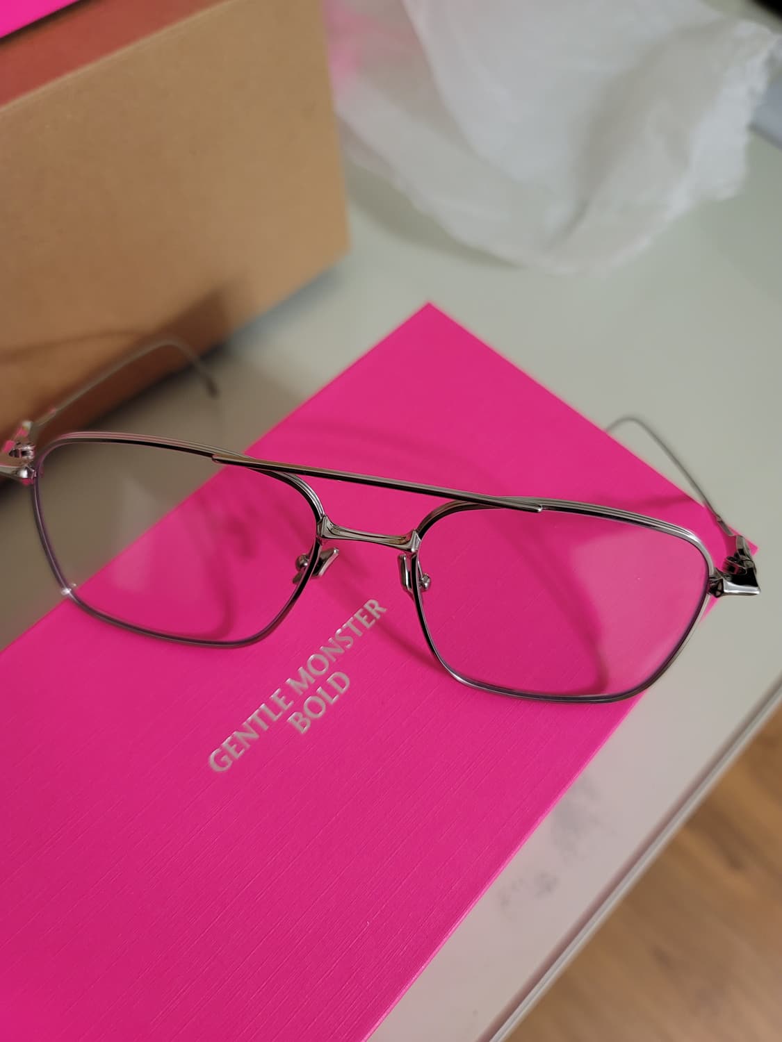 젠틀몬스터 멧02 안경테 판매 미착용 상품이미지1