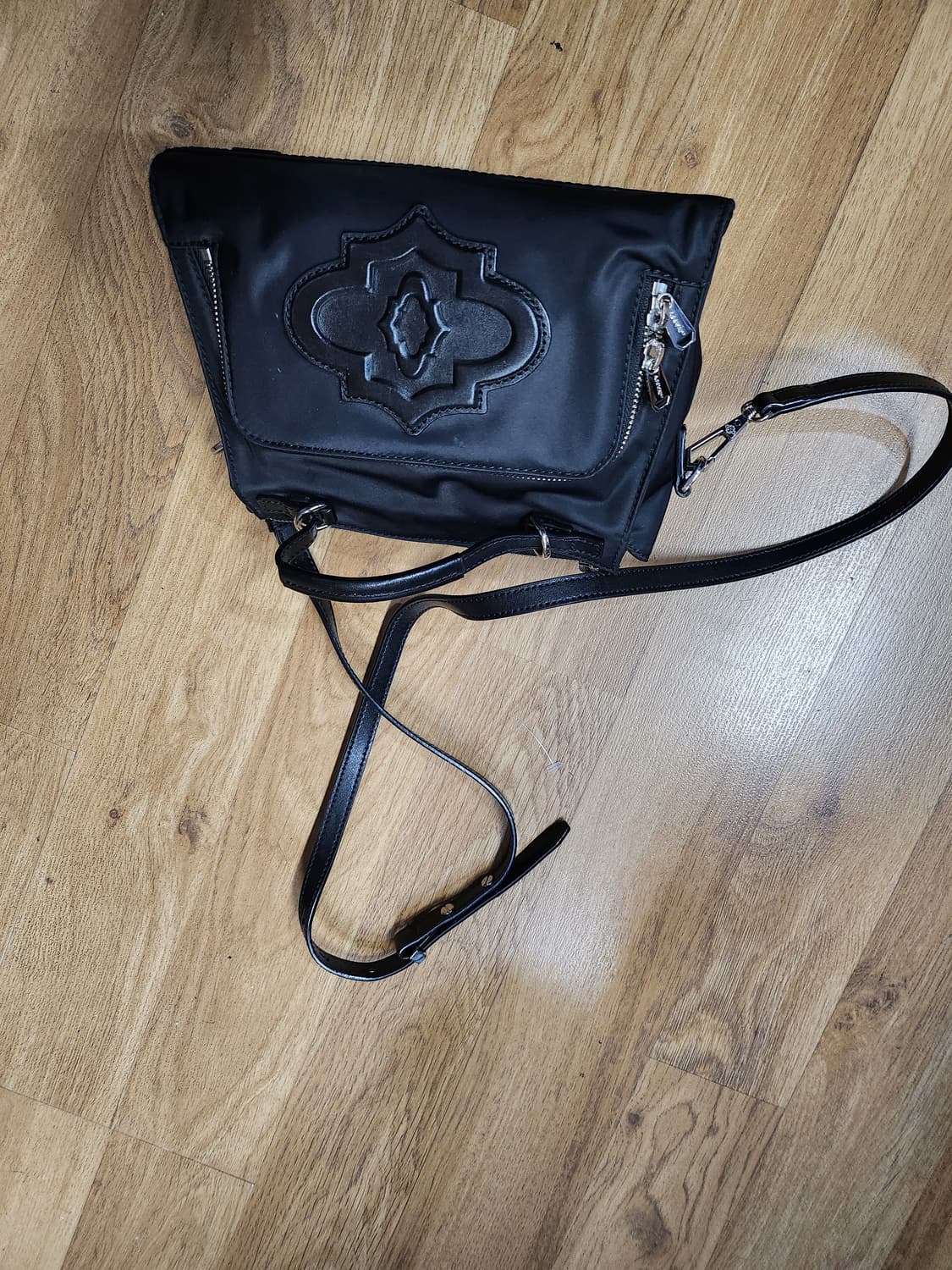 627) 오야니 크로스백 상품이미지1