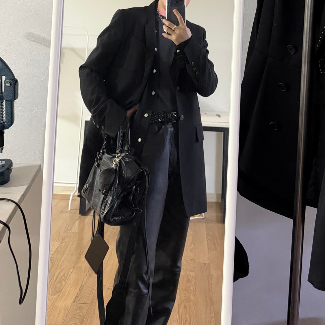 릭오웬스 18fw 더트 나이프 블레이져 (착샷) 상품이미지3