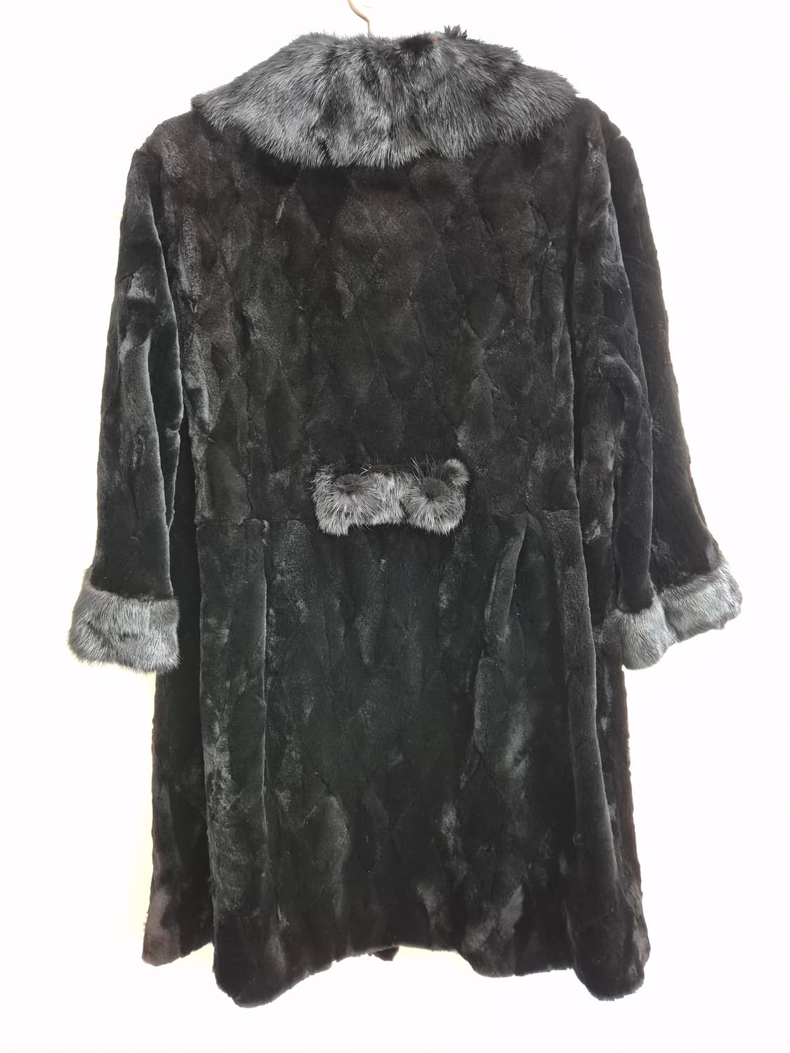 크로커다일 블랙 색상 밍크 코트(100/L) 상품이미지4