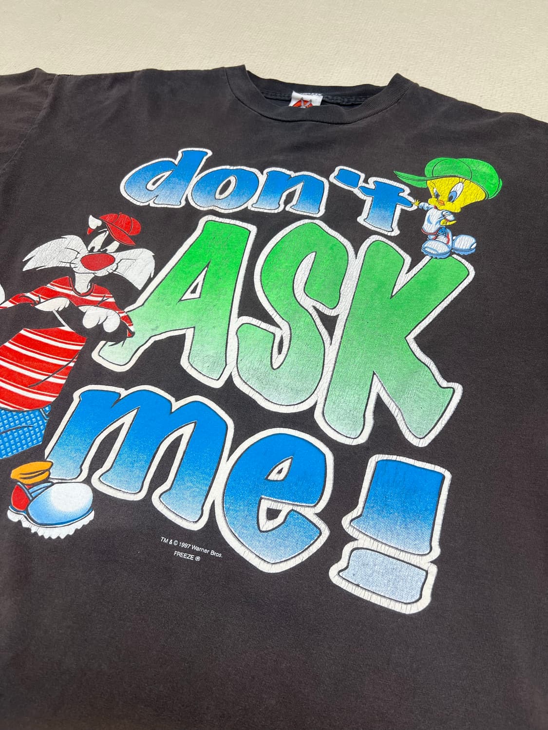 90s Looney Tunes "Don't Ask Me!" 빈티지 티셔츠 상품이미지2