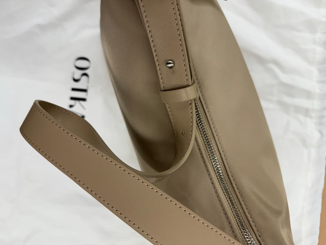 오스트카카 소프트숄더 나일론백 새상품 상품이미지7