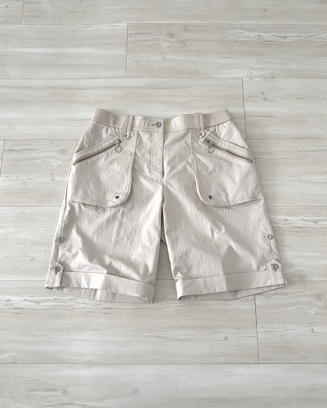 Light Beige 3D Pocket Detail Short Pants 상품이미지1