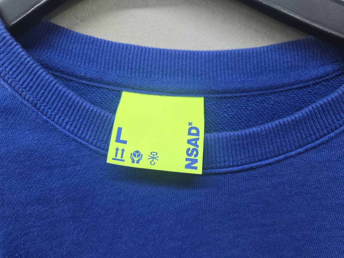 파란색 NSAO 프린팅 맨투맨 티셔츠 상품이미지2