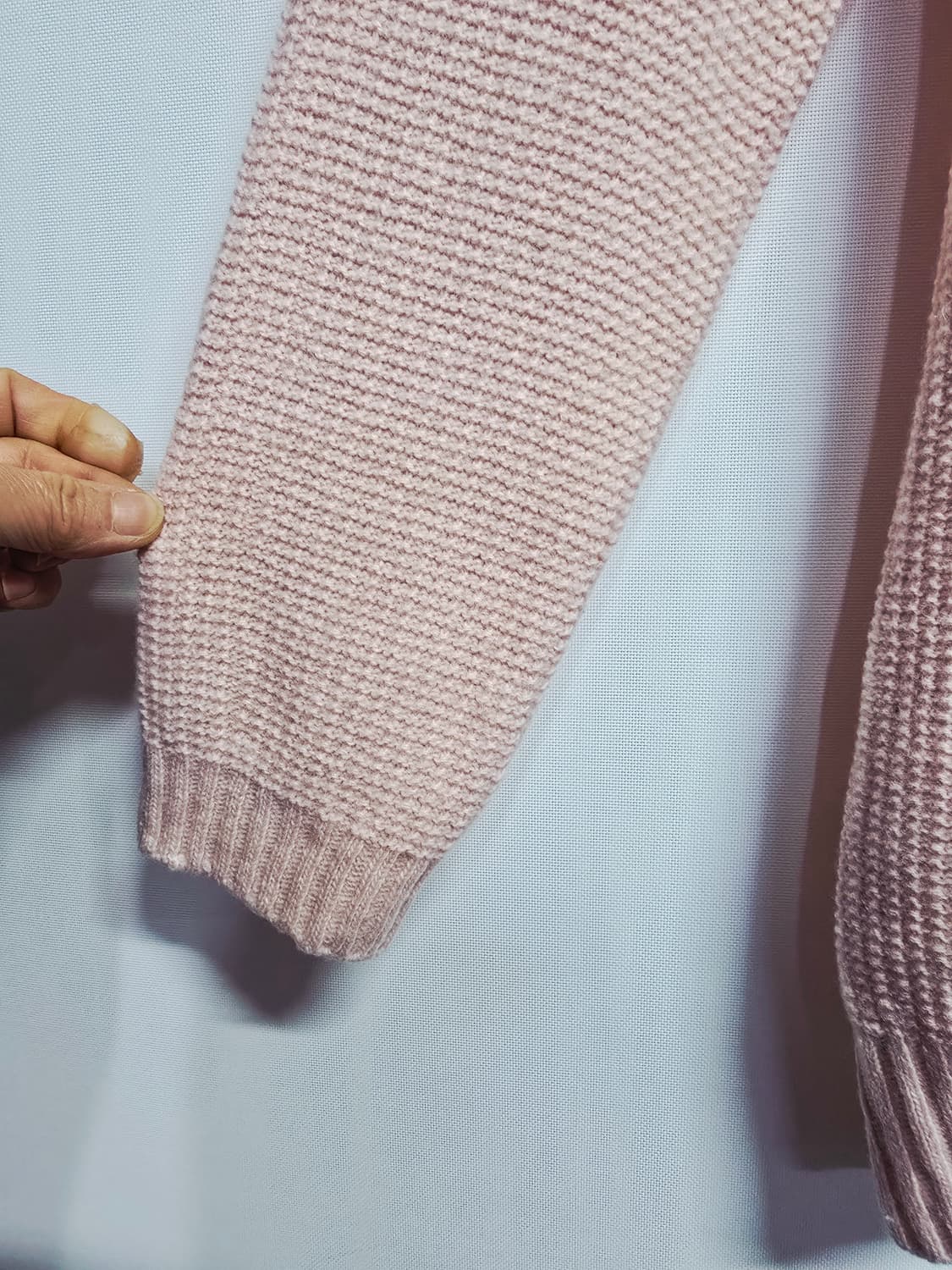 더아이잗 핑크색 모100%니트 스웨터 상품이미지4