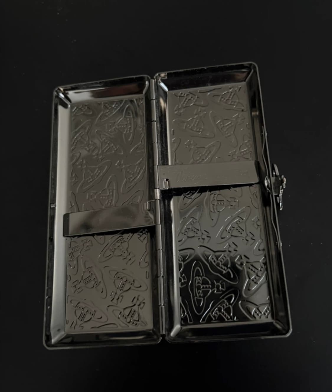 비비안 웨스트우드 메탈 슬림 ORB 시가렛 케이스 상품이미지2