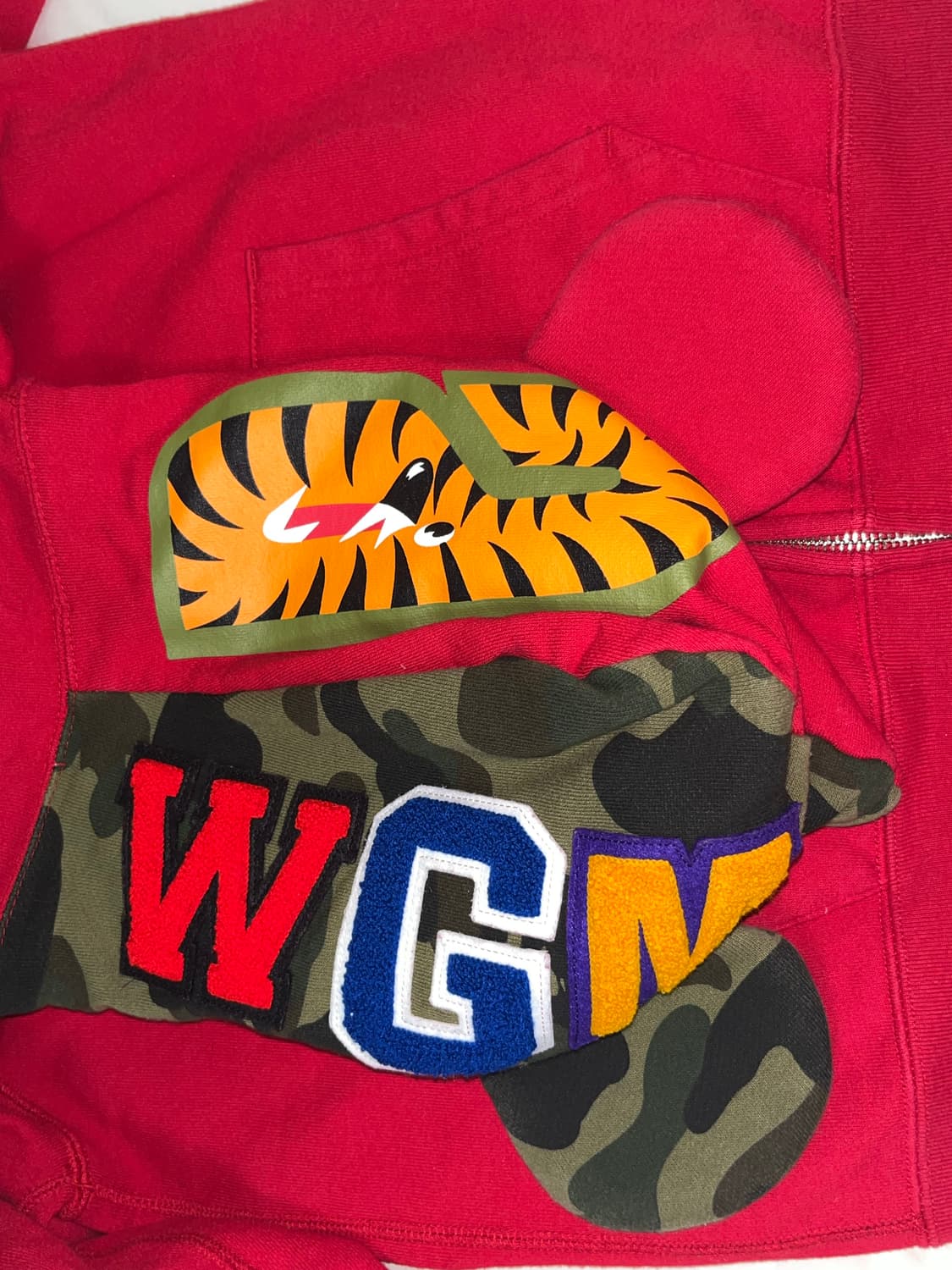 베이프 베어브릭 적계 샤크 후드집업 판매합니다 상품이미지6