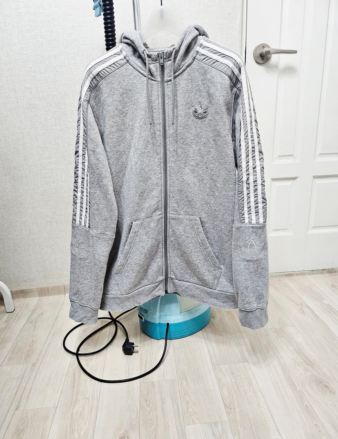 (100)L☆초대장급☆ 아디다스 파이어버드 [실버그레이] 트랙탑 후드져지 상품이미지1