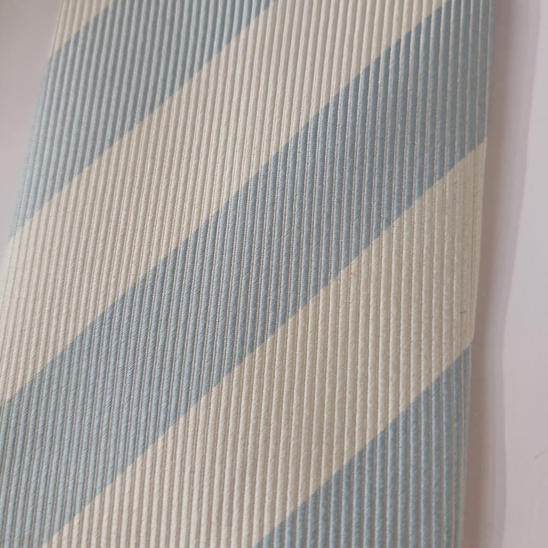 지안프랑코 페레 실크 스트라이프 넥타이 8.8cm A등급 A18848
 상품이미지6