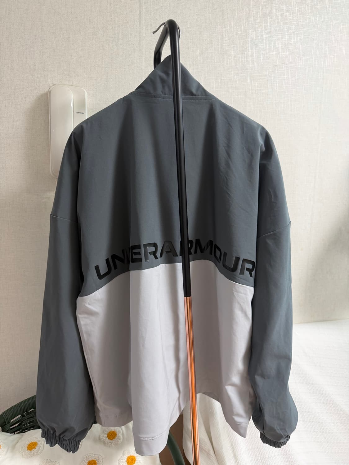 여성 언더아머 바람막이 XL 상품이미지1
