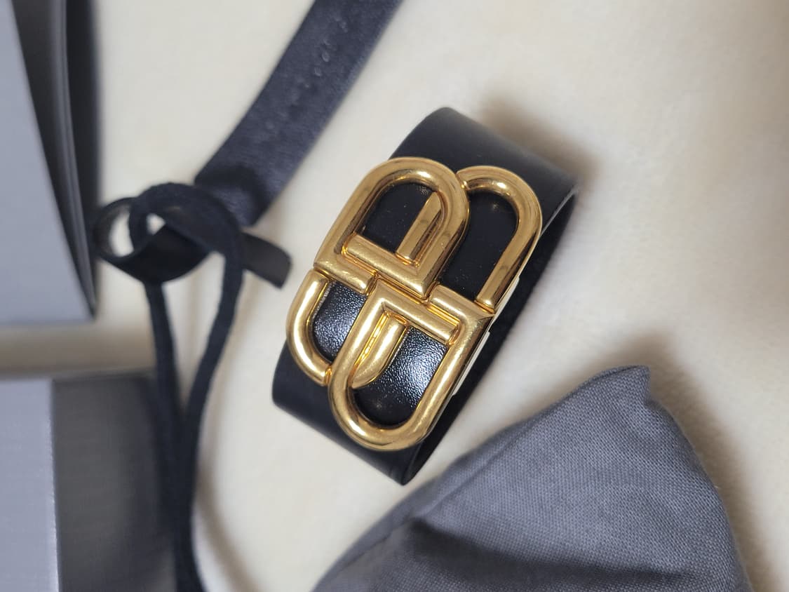 발렌시아가 BB 레더 브레이슬릿 골드 블랙 상품이미지2