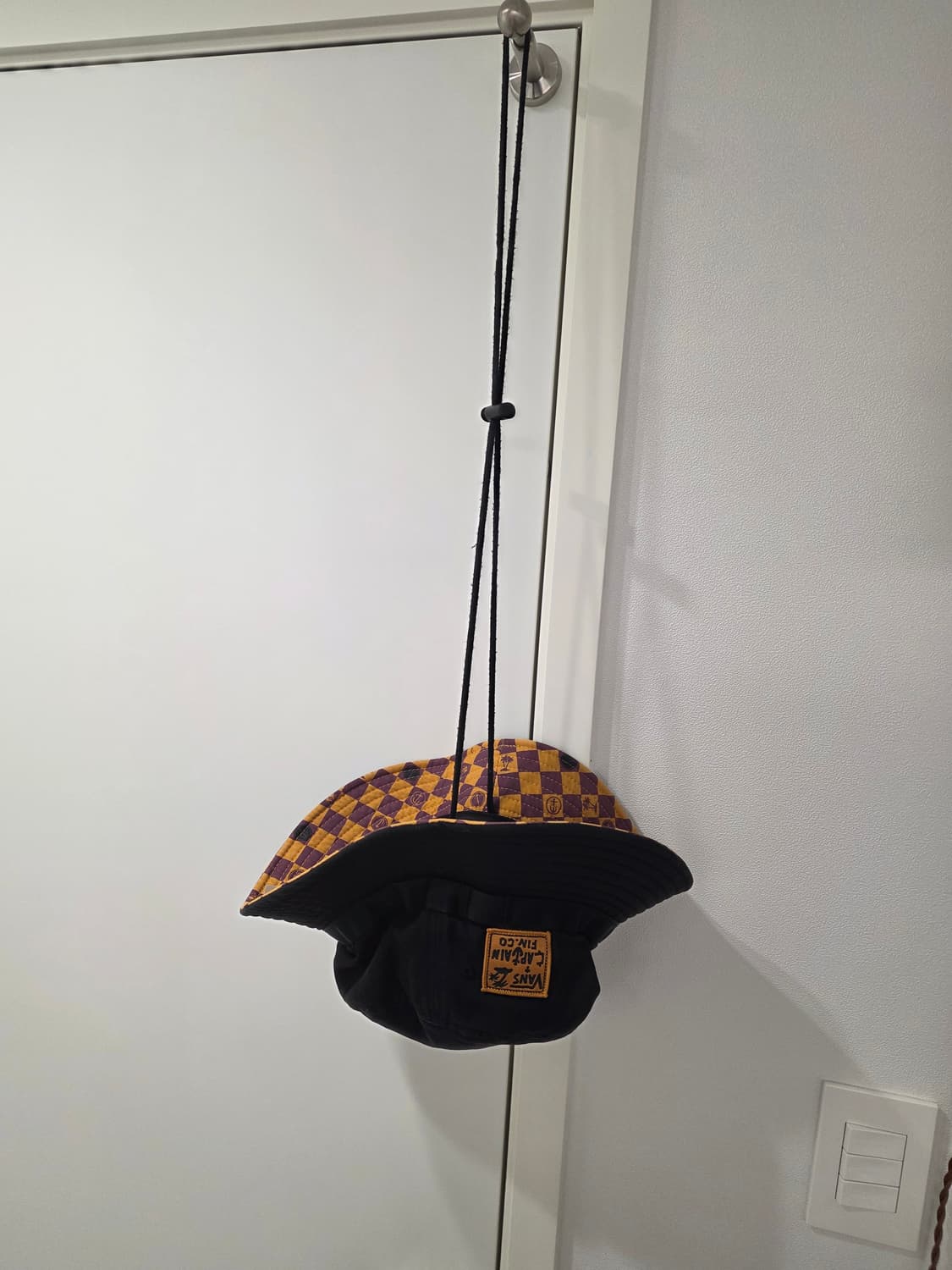 반스 x 캡틴핀 콜라보 버킷햇 (서핑) 상품이미지4