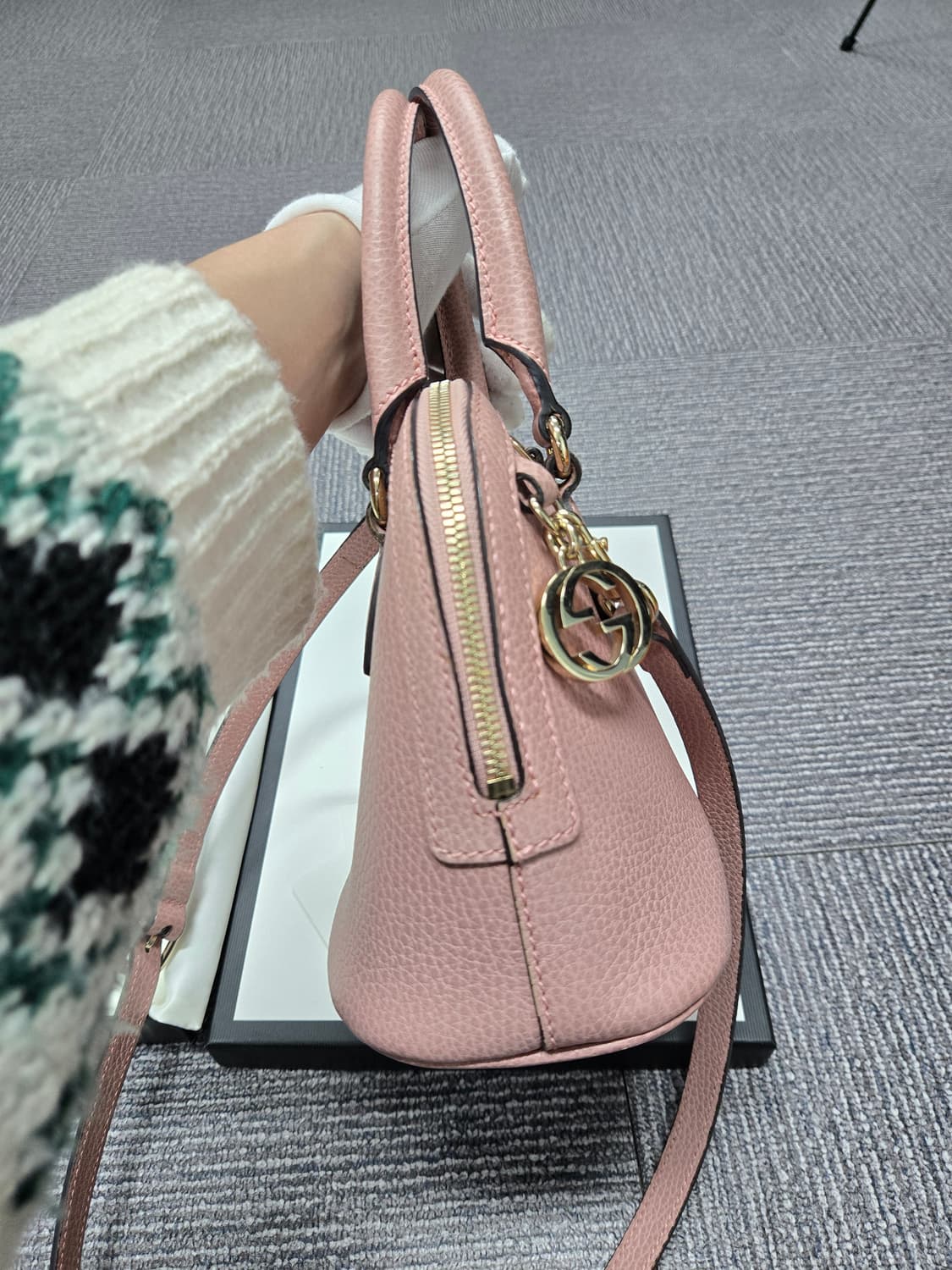 [특가][정품] 구찌 인터로킹 돔 크로스백 상품이미지4