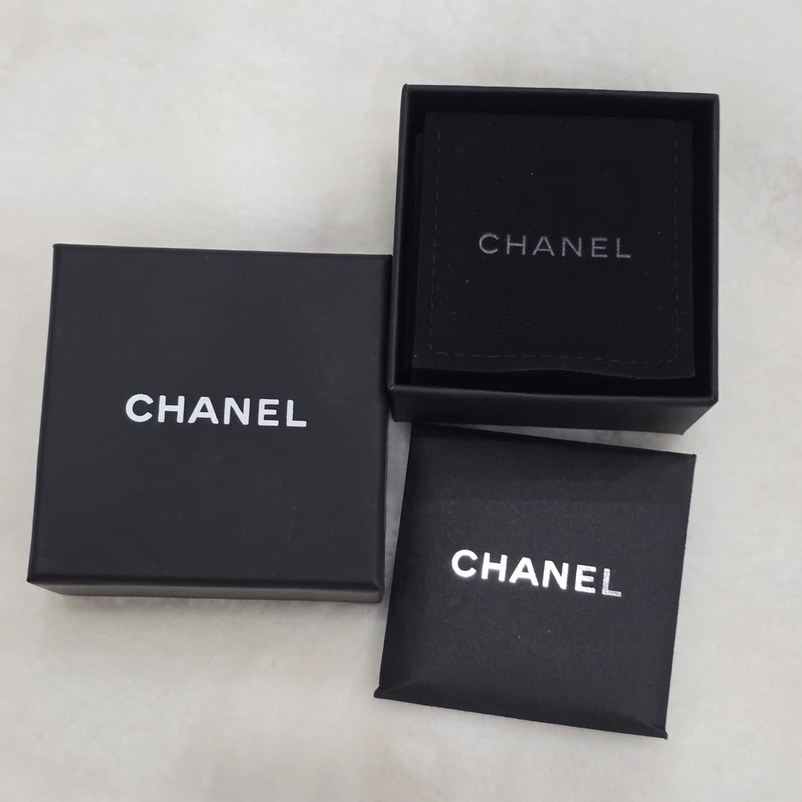 샤넬 금장 cc 로고 큐빅 귀걸이 상품이미지8