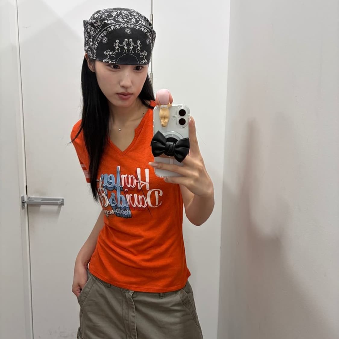 할리 브이넥 배색 반팔티 상품이미지4