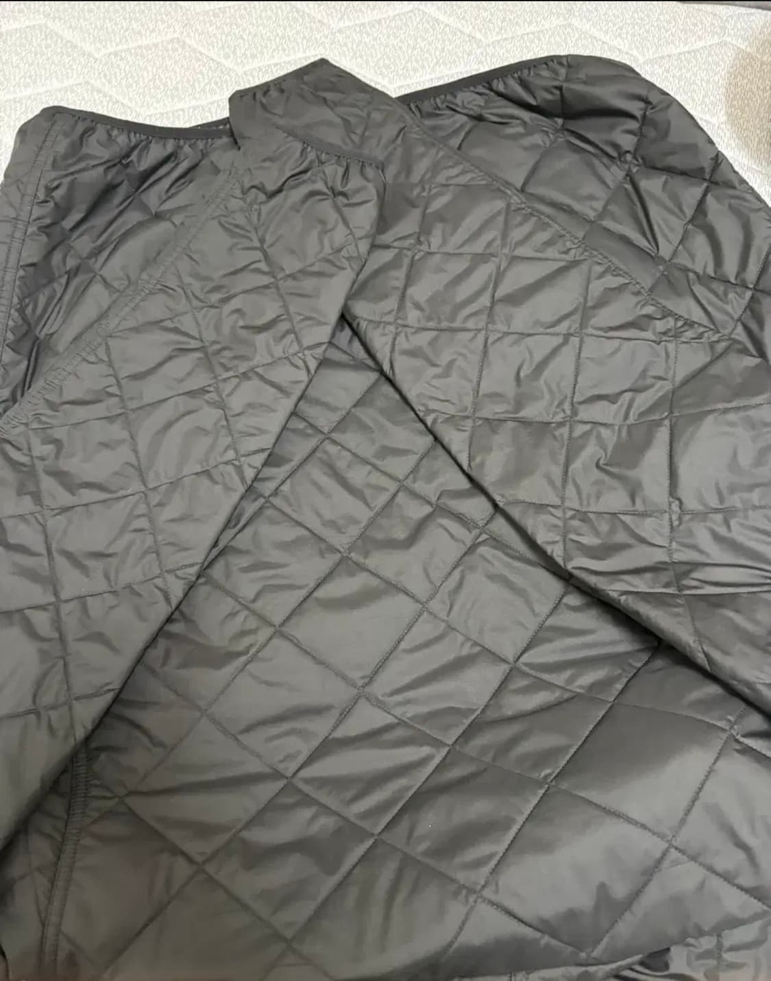 파타고니아 다이아몬드 퀼티드 봄버 후드 블랙 L 상품이미지5