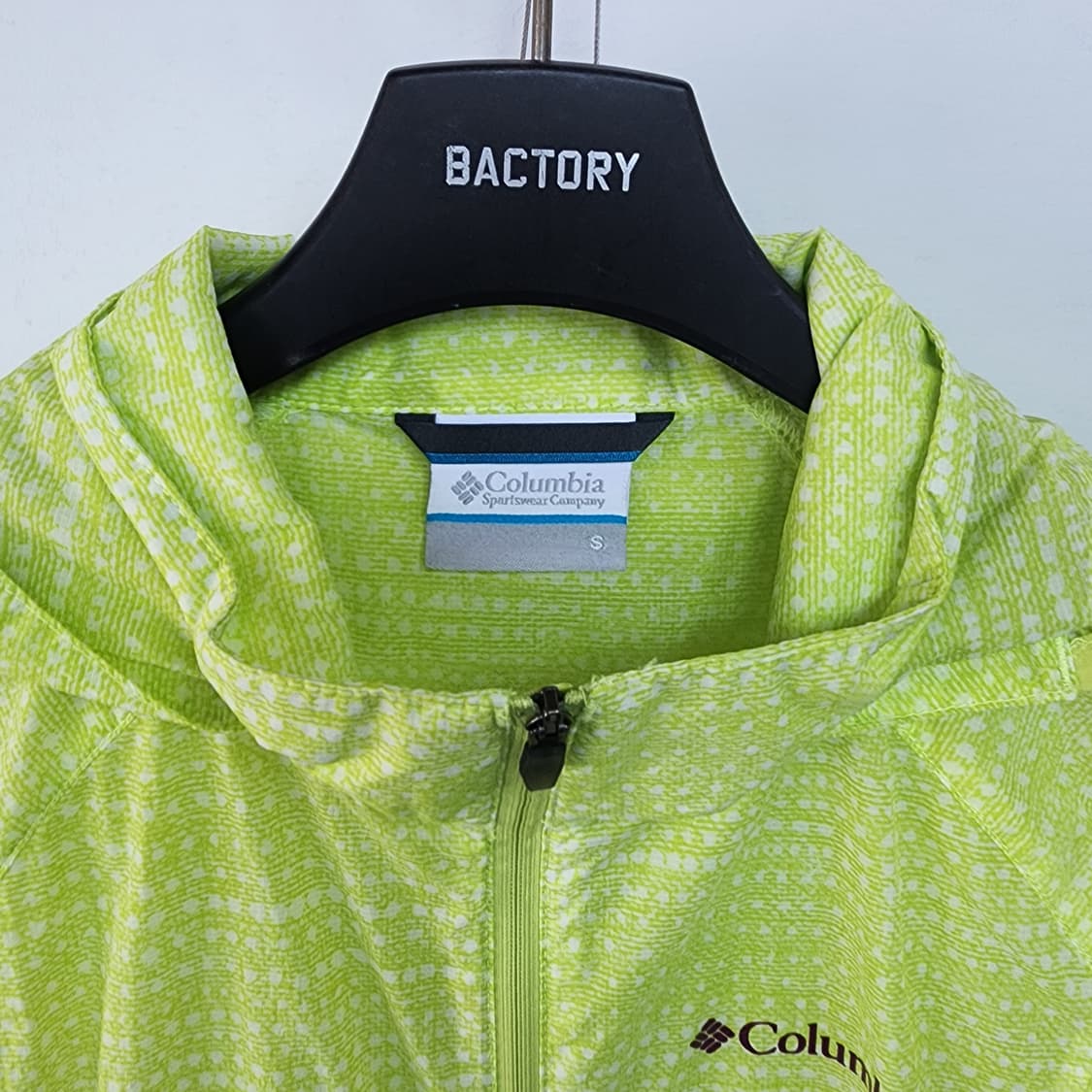 컬럼비아 형광 바람막이 후드 자켓 상품이미지3