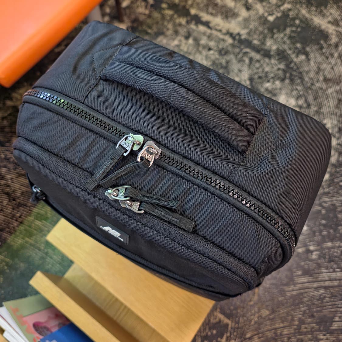 뉴발란스 스퀘어 백팩 상품이미지7