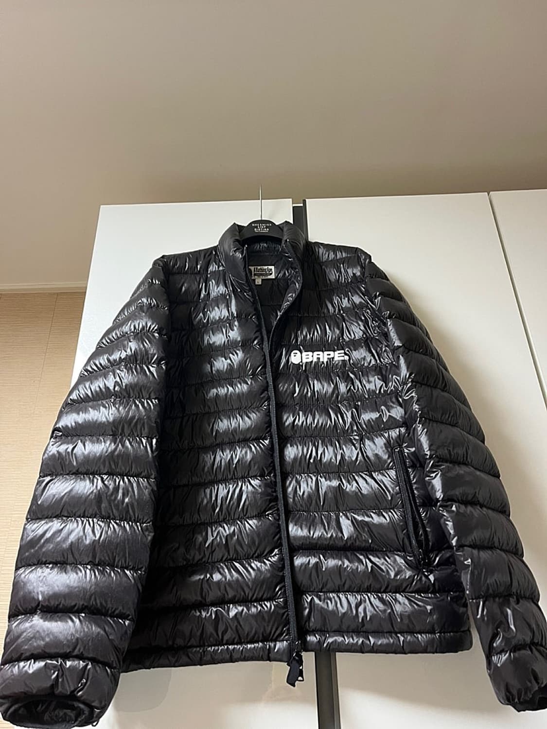 베이프 경량패딩 L size 극미중고 상품이미지1