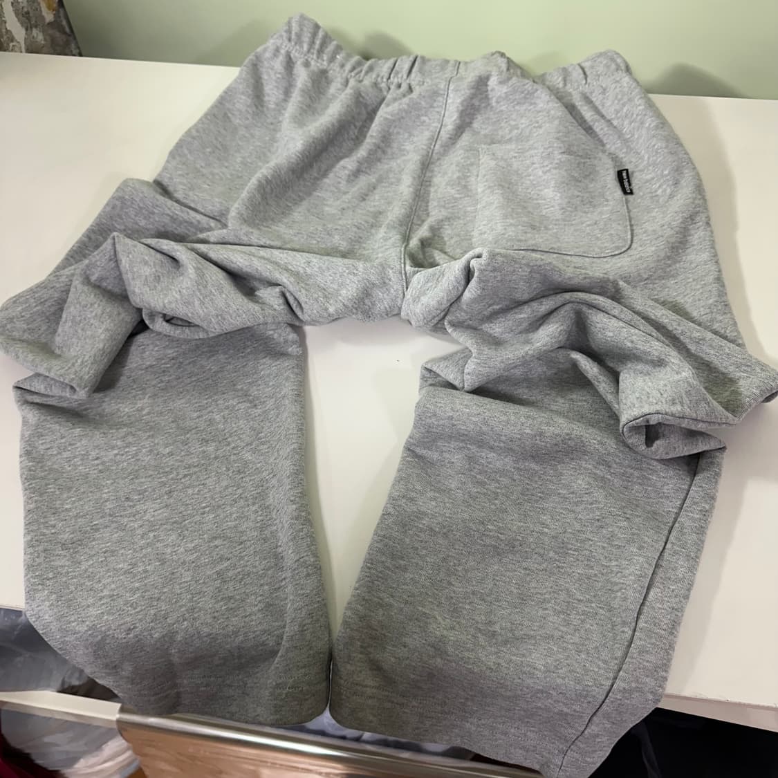 XL 뉴발란스 그레이 기본로고 레귤러핏 밴딩 스웻팬츠 상품이미지5