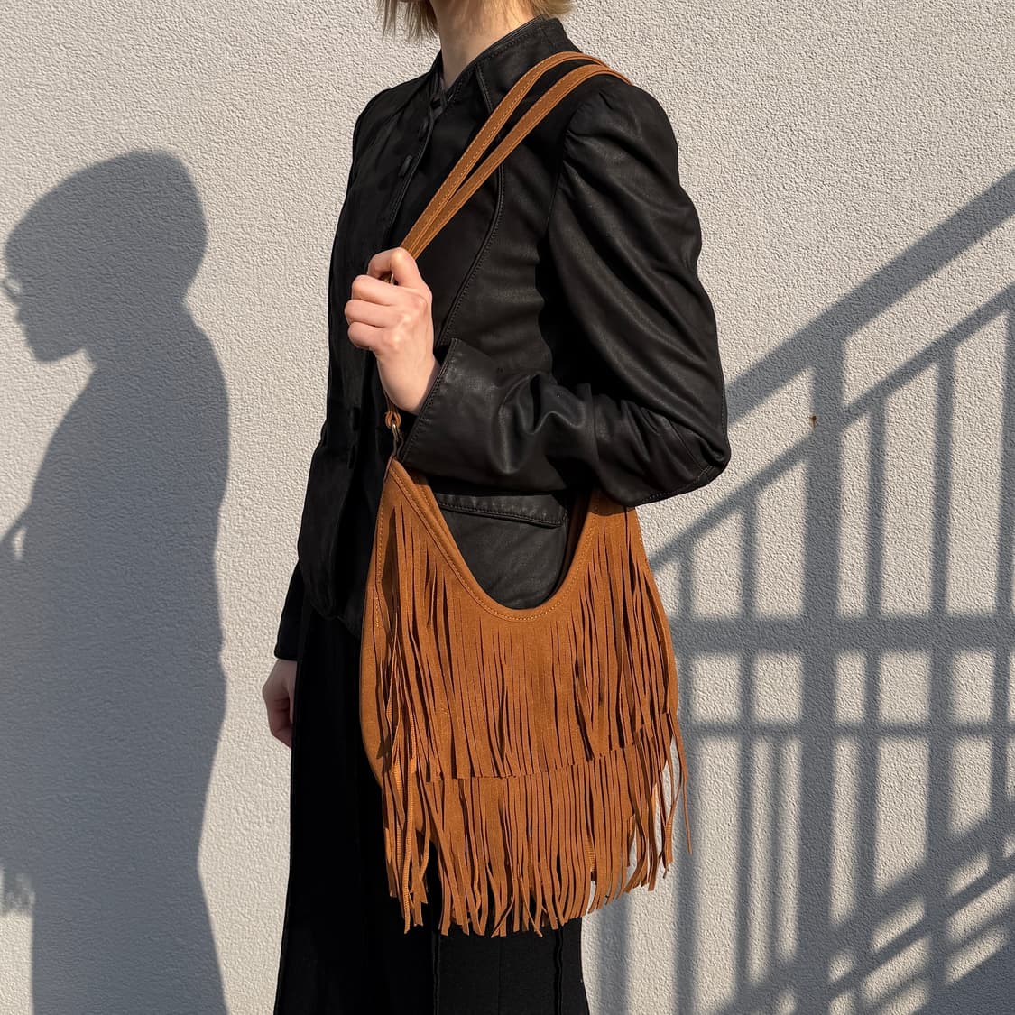 웨스턴 무드 스웨이드 프린지 호보백 상품이미지1