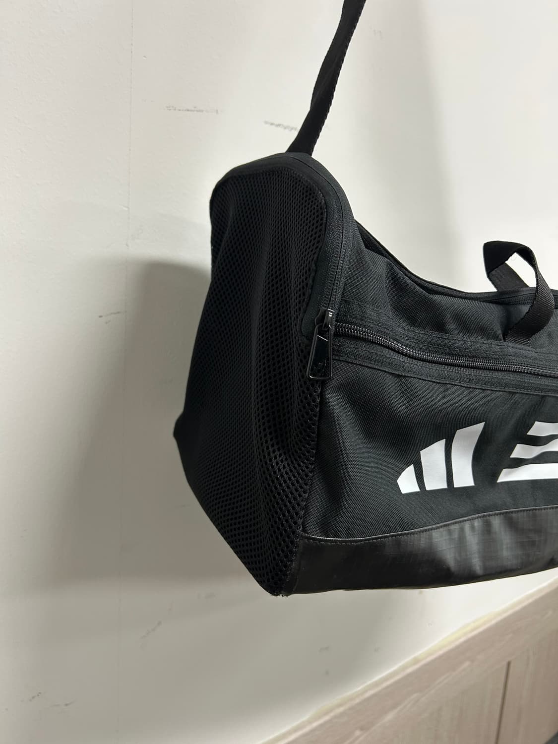 아디다스 블랙 더플백 스포츠 가방 상품이미지3
