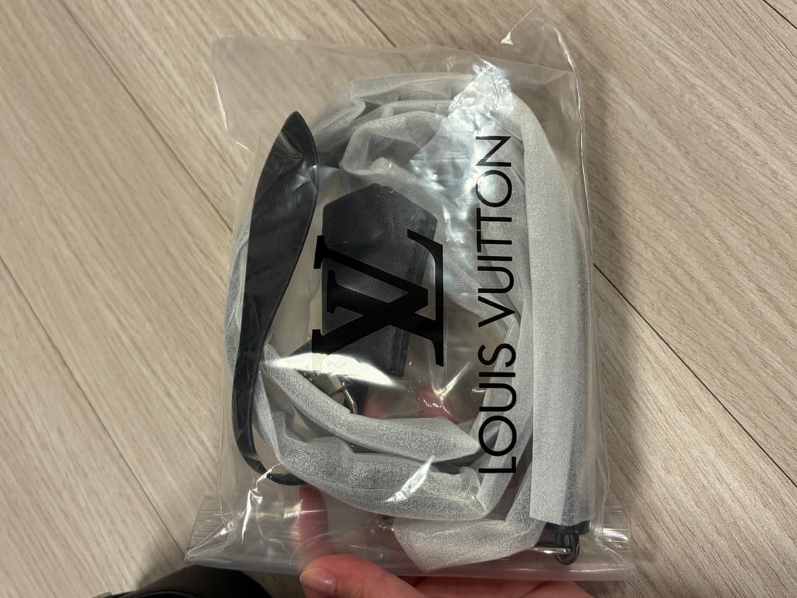 루이비통 나노알마 에삐블랙 상품이미지5