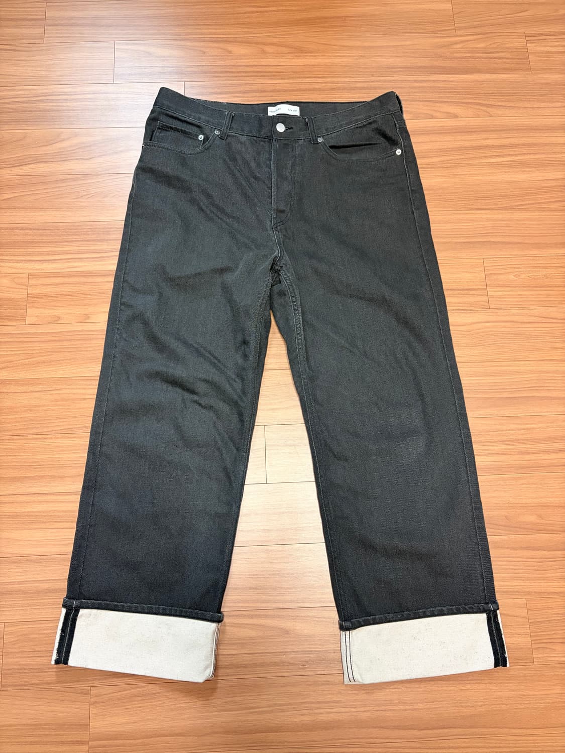 h&m 아뜰리에 프리미엄 셀렉션 스트레이트핏 흑청 데님 34사이즈 상품이미지4