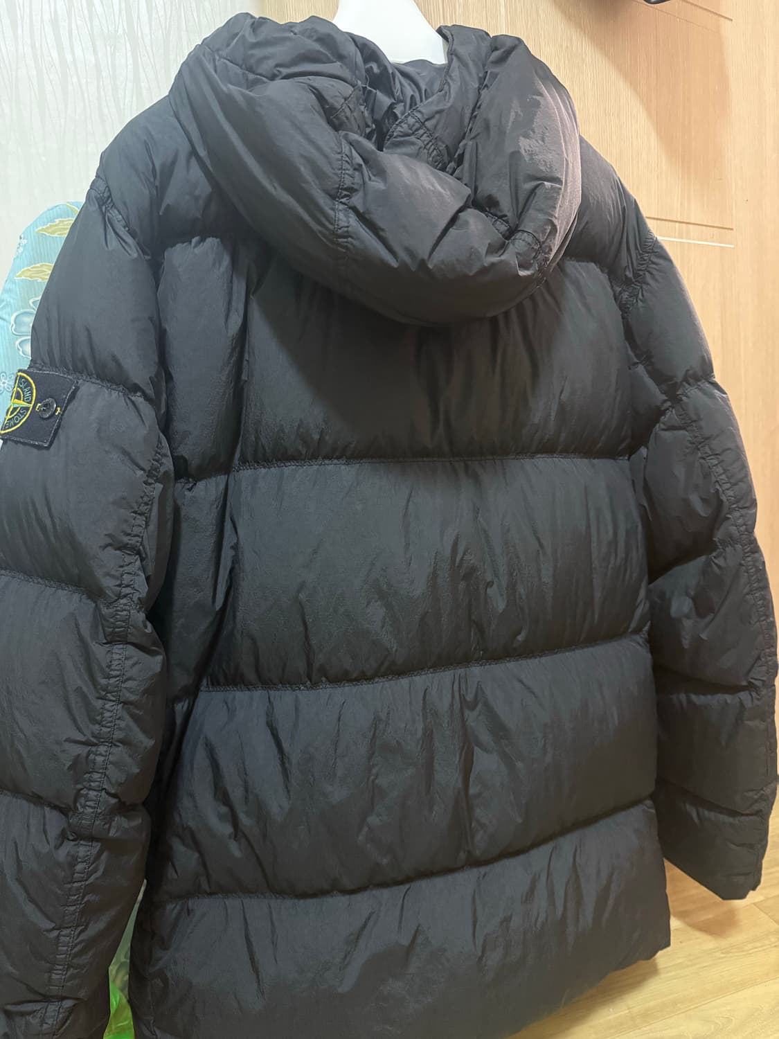 24FW  스톤아일랜드 크링클랩스 패딩 [ L사이즈 ] 상품이미지4